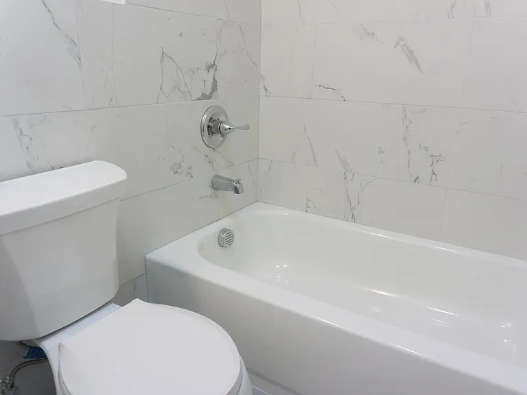 576 Newark Ave #2L — Photo 13
