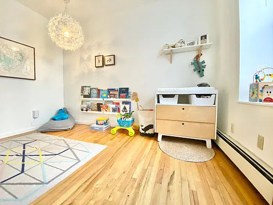 Rented by Keller Williams NYC | media 19