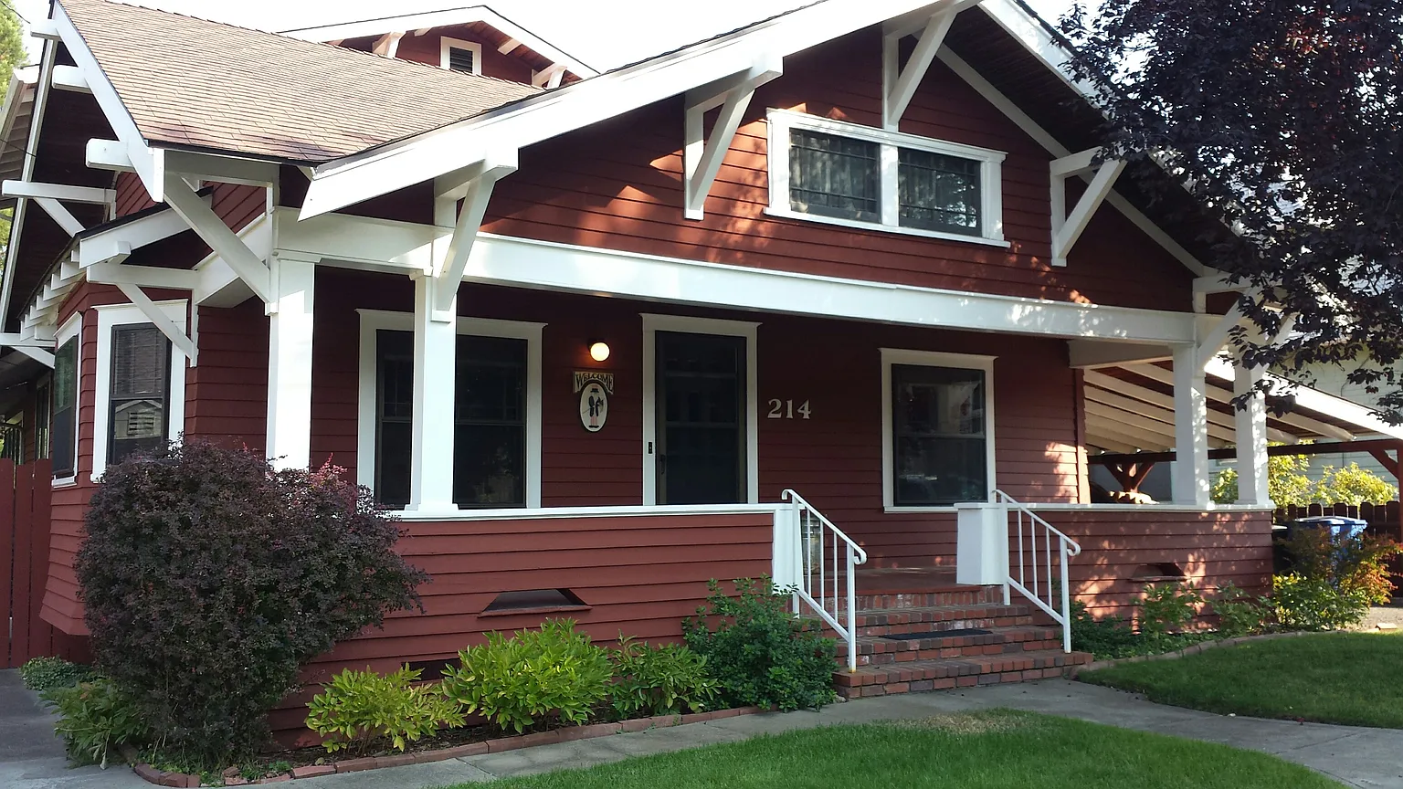214 Pine St photo 1