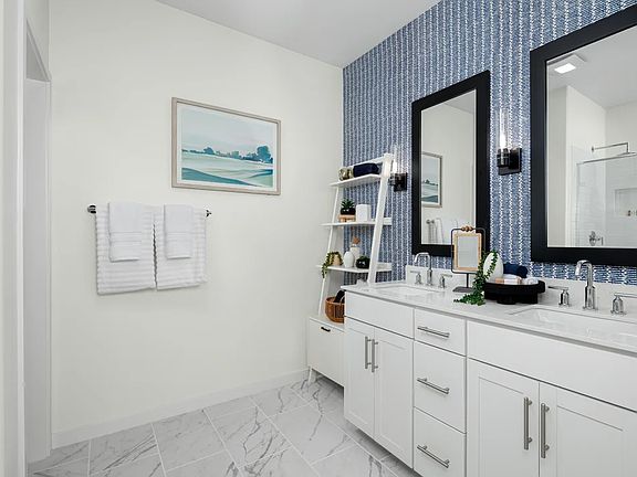 Primary bath with dual sinks