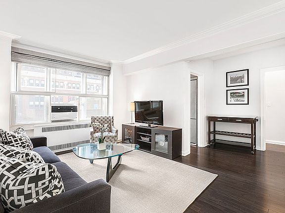 3rd image of 220 Madison Ave APT 9N