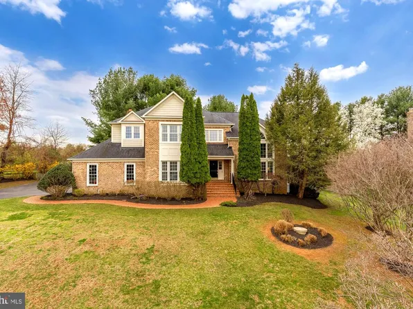 10009 Thompson Ridge Ct, Great Falls, VA 22066