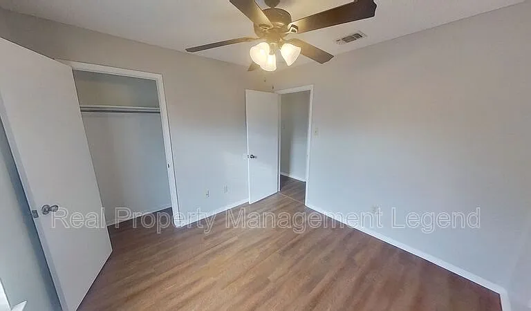 701 S Valentine Dr — Photo 15