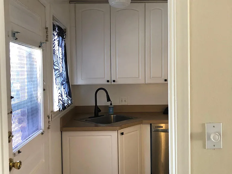 26501 Coolidge Hwy — Photo 10