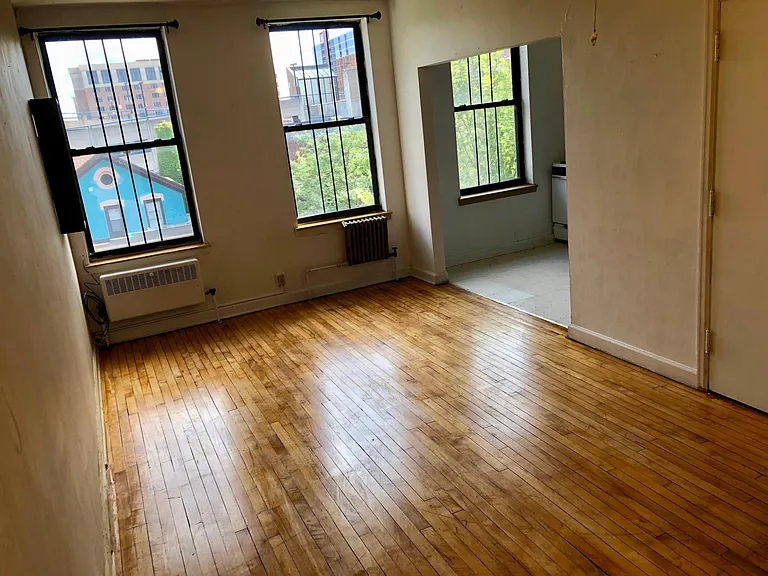 636 State St #301 — Photo 4