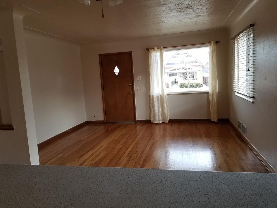 2nd image of 4035 Zuni St