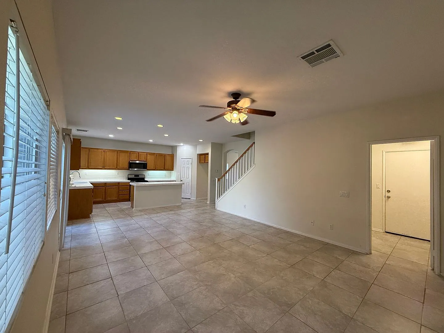 Lancaster 5 Bed + 3 Bath! Available Now — Photo 2
