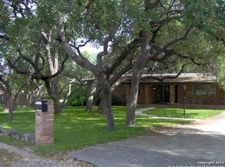 322 Donella Dr, Hollywood Park, TX 78232