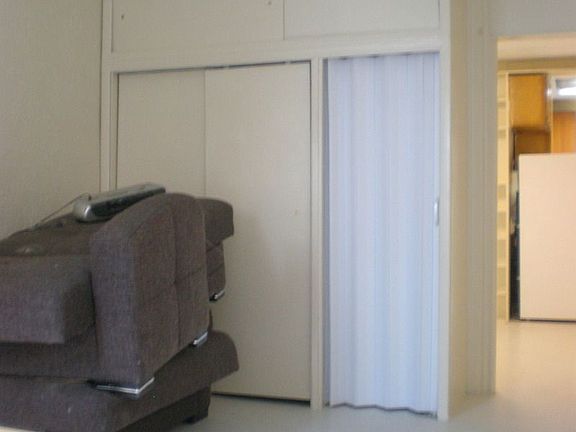 3rd image of 219 Kingsland Ave #2