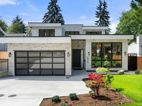 1511 Burrill Ave, North Vancouver, BC V7K 1L8