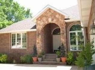 123 Ridgeway Dr, Branson, MO 65616