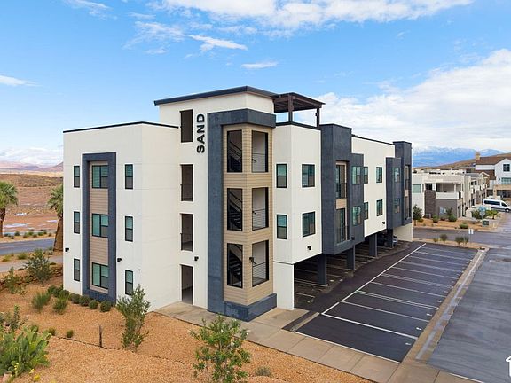 2nd image of 961 W Akoya Pearl St #201