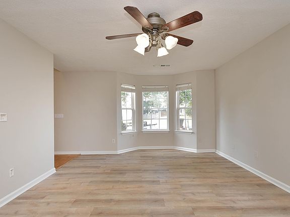 5th image of 614 Fairview Lake Way