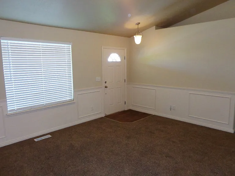 2022 E Juniper Dr — Photo 4