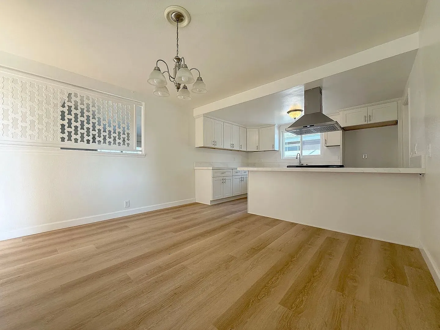 4 bed, 2.0 bath, 1500 sqft, $4,300 — Photo 4