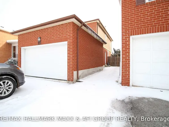 151 Kersey Cres, Richmond Hill, ON L4C 8X9