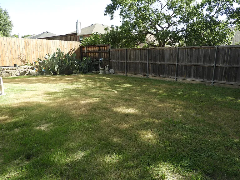 12914 Vassar Dr — Photo 17