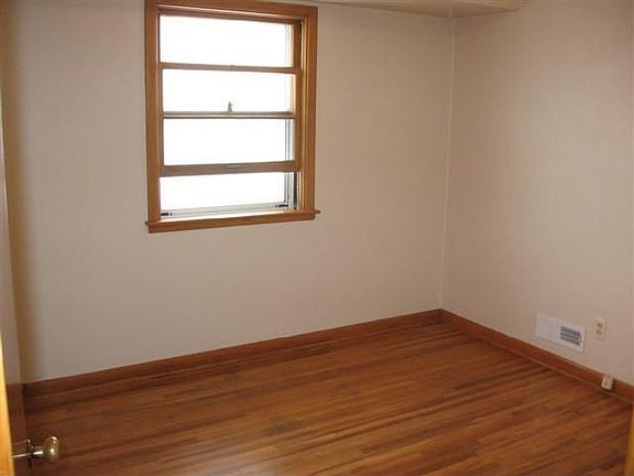 4th image of 2516 S Coral St