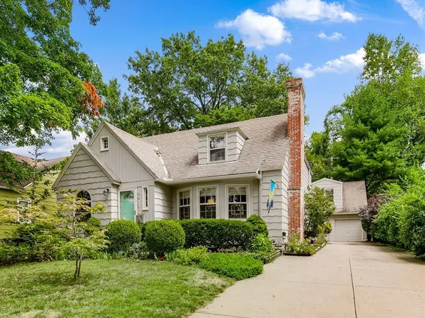 5517 Falmouth Rd, Fairway, KS 66205