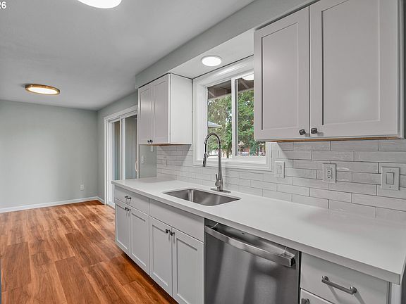 5th image of 13137 SE Francis St