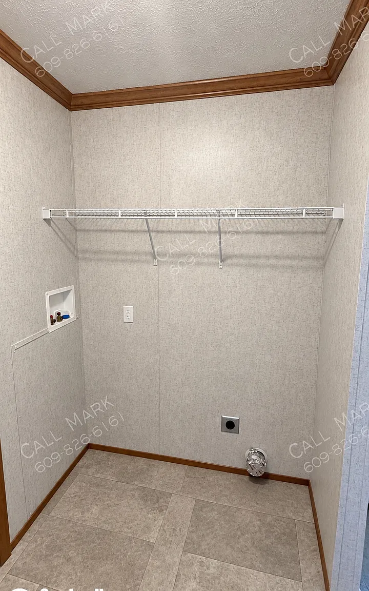 2 bed, 728 sqft, $1,600 — Photo 3