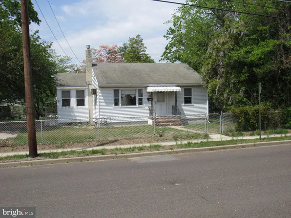 661 Hamilton Ave, Roebling, NJ 08554