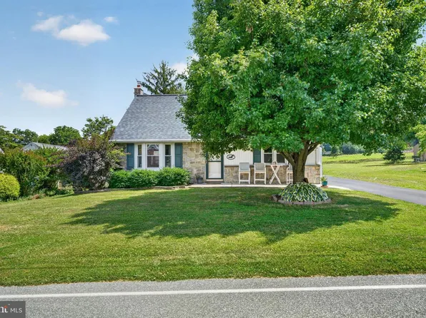 4 Bauer Ave, Willow Street, PA 17584