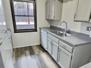 822 Fremont St APT 1, Manhattan, KS 66502