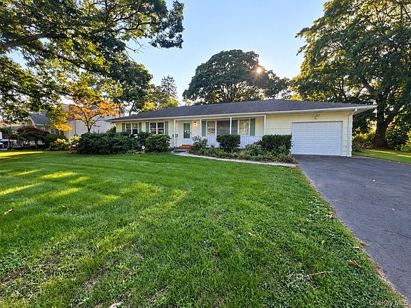 2nd image of 74 N Howells Point Road
