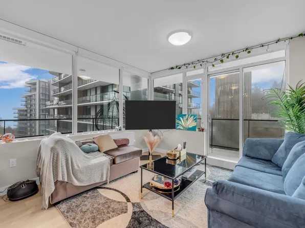 8725 University Cres #702, Burnaby, BC V5A 0G2