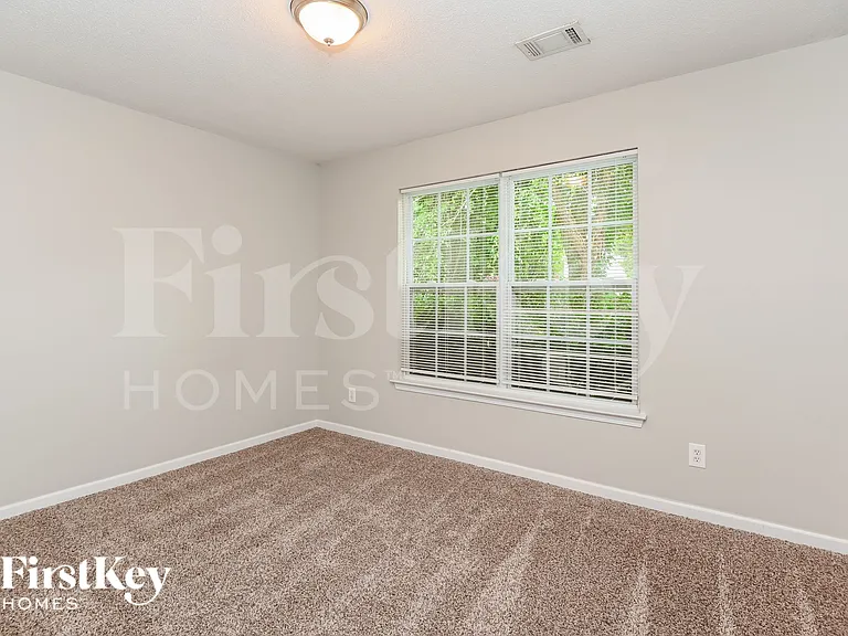 402 Legend Creek Point — Photo 12
