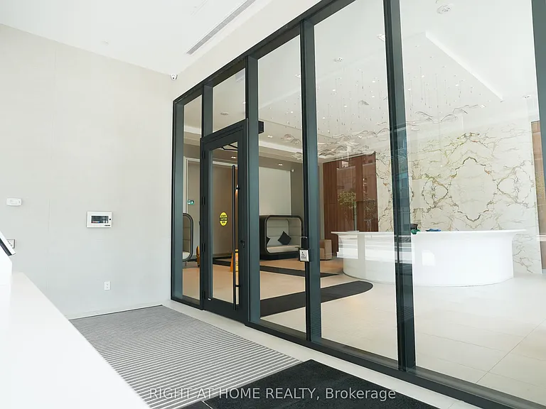 2075 Lakeshore Rd #308 — Photo 3