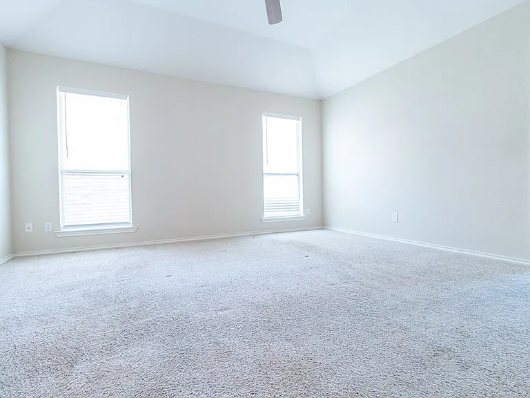 4906 Quartz Ln — Photo 14