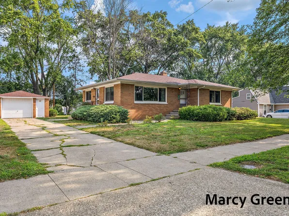 1019 Colfax Ave, Grand Haven, MI 49417