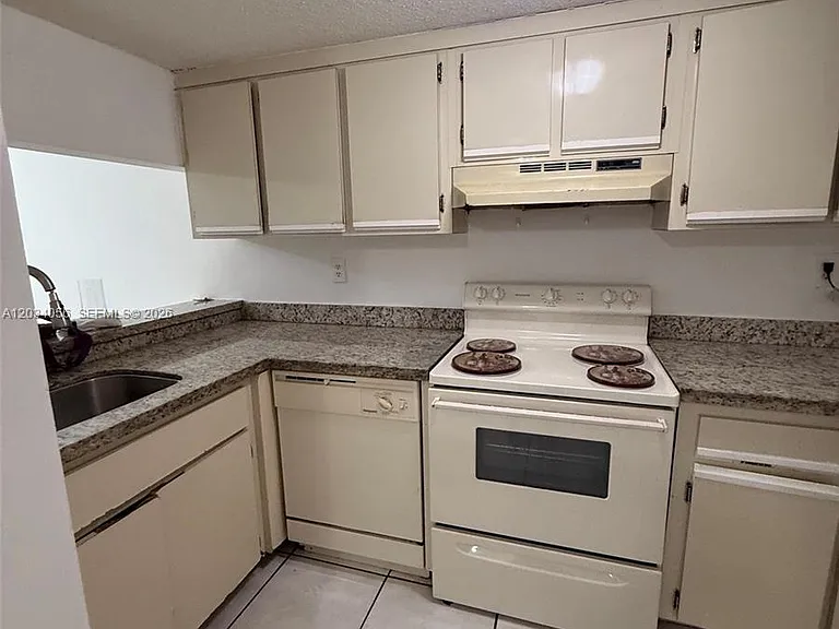 9917 W Okeechobee Rd #3-510 — Photo 1