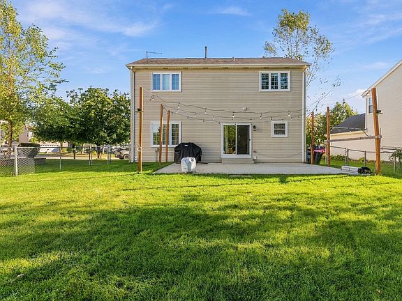 3rd image of 5 Flowerfield Ct