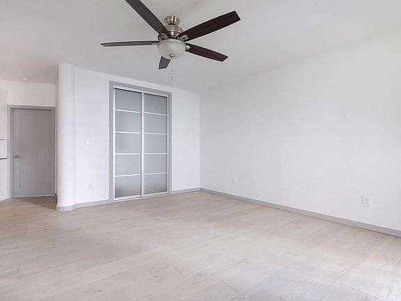 5th image of 517 E 77th St APT 6-D