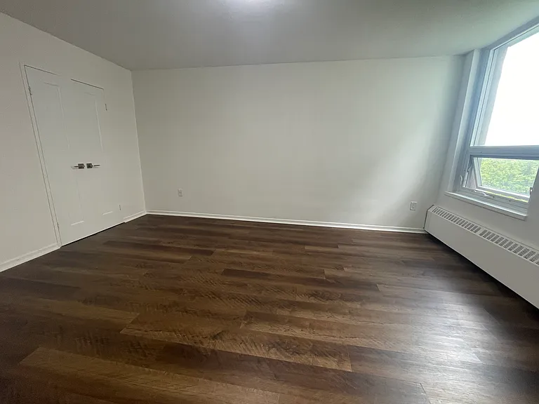 370 Ridelle Ave — Photo 47
