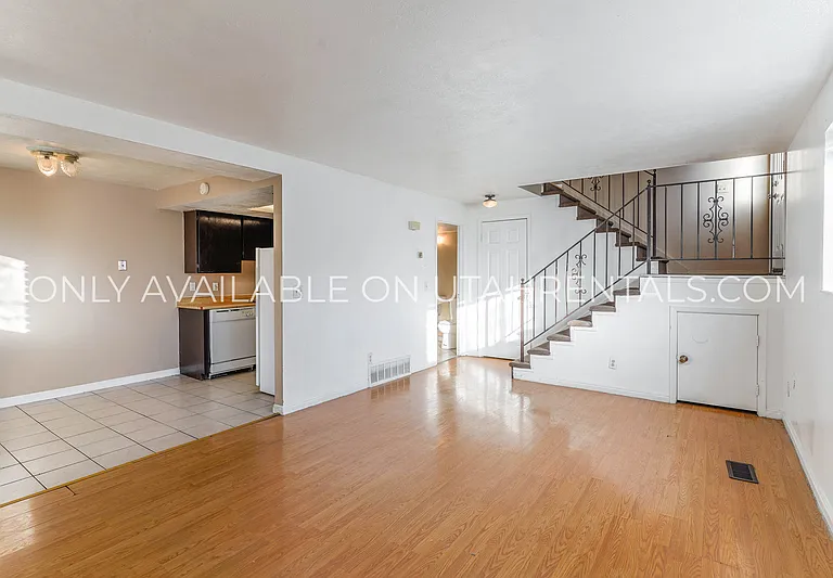 230 W Foxbridge Dr — Photo 6
