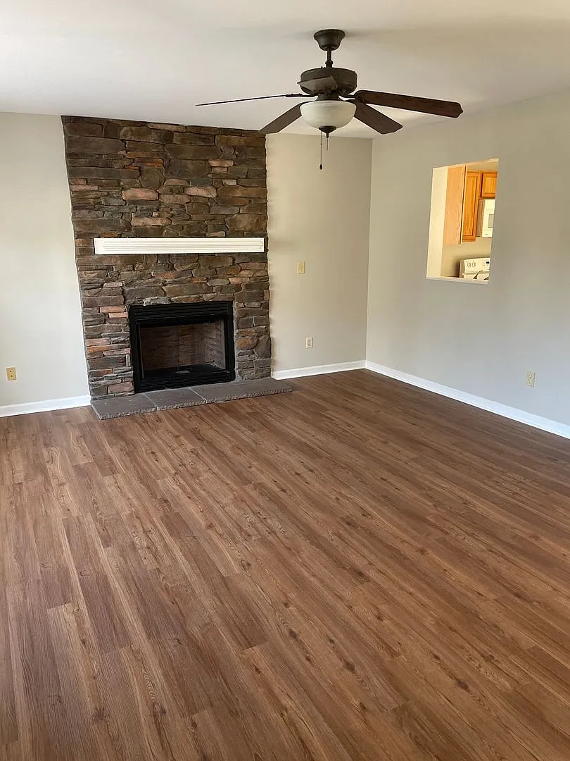 140 Heather Court — Photo 2