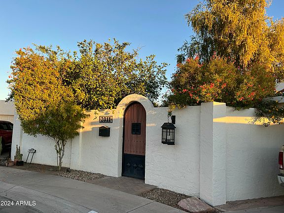 2nd image of 2011 E Meadow Drive