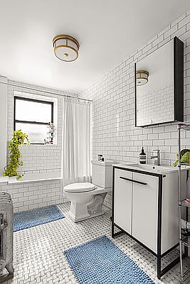 4th image of 108 Bainbridge St #3