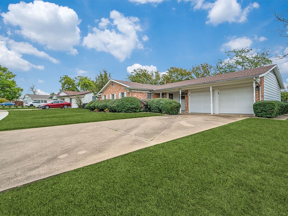 1st image of 2860 Mark Twain Dr