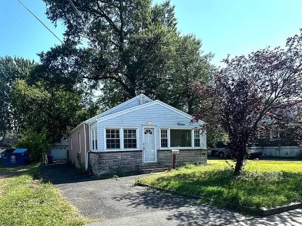 14 Manning Pl, Keansburg, NJ 07734