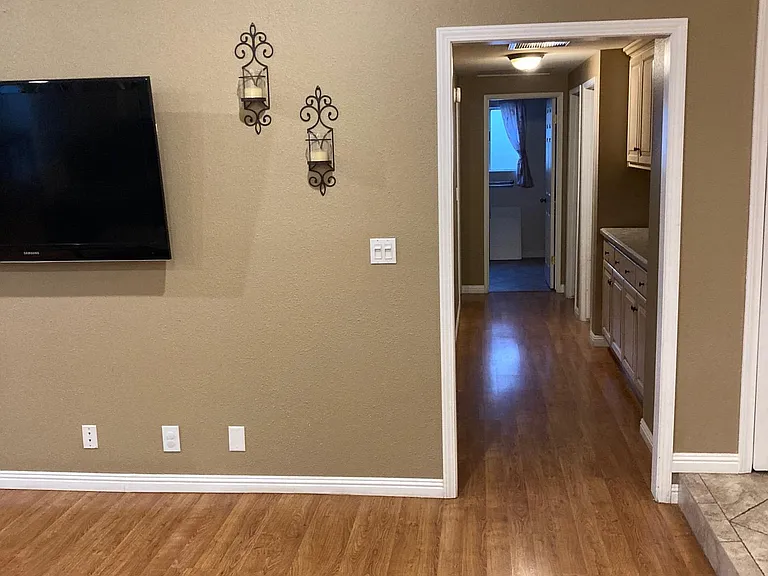 860 Glendora Mountain Rd — Photo 15