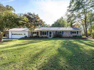 411 Falcon Ct, Woodstock, GA 30188