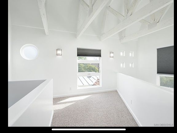 3rd image of 400 W Lincoln Ave Unit 1