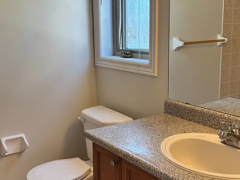 31 Robertson Rd — Photo 12