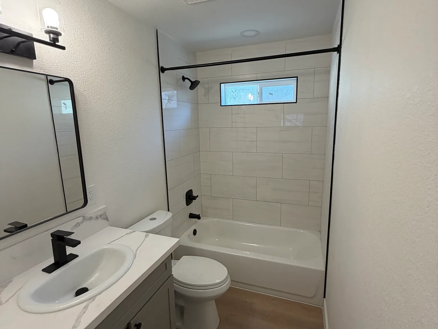 2 bed, 704 sqft, $1,650 — Photo 3