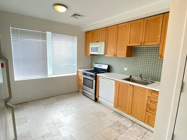 3 Scarboro Ave #2, Staten Island, NY 10305